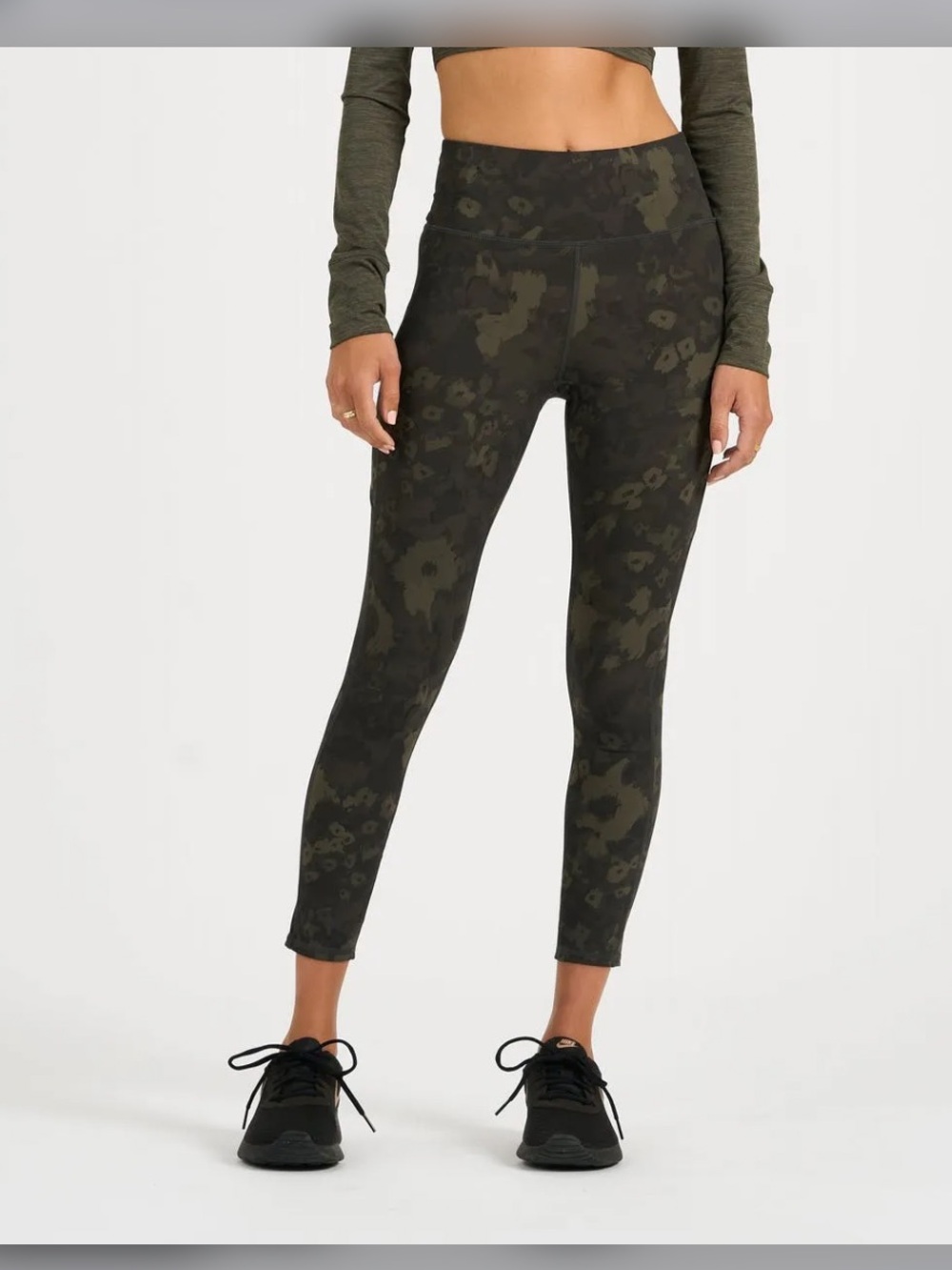 Vuori Stride Leggings Women's XS Performance Oregano Camo High Rise Yoga Running